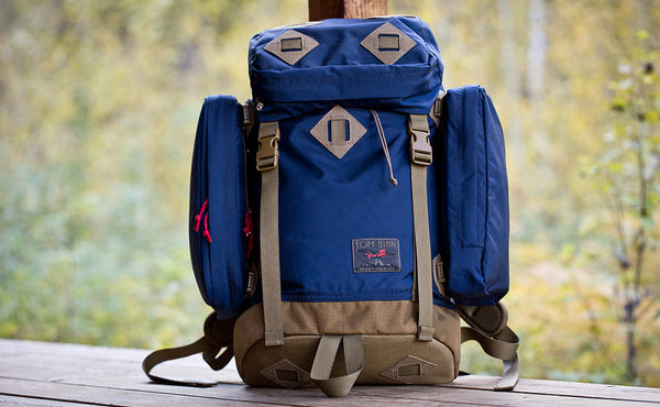 A Guide's Pack with two side pockets.
